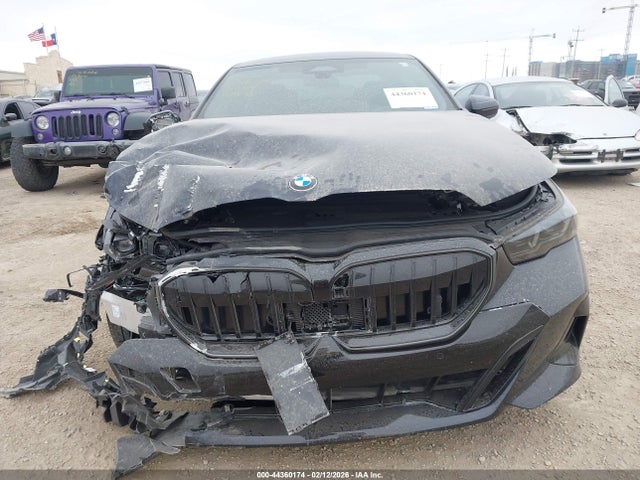 WBY33FK08RCT10914 BMW I5 Edrive40