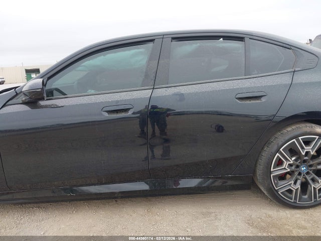 WBY33FK08RCT10914 BMW I5 Edrive40