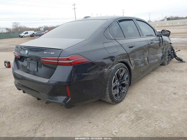WBY33FK08RCT10914 BMW I5 Edrive40