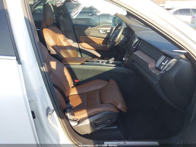 2022 VOLVO XC60 YV4L12DL2N1071824 Photo 4