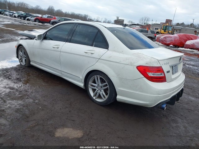 Продажа на аукционе авто 2012 Mercedes-benz C 300 Sport 4matic, vin: WDDGF8BB9CF872498, номер лота: 44360219