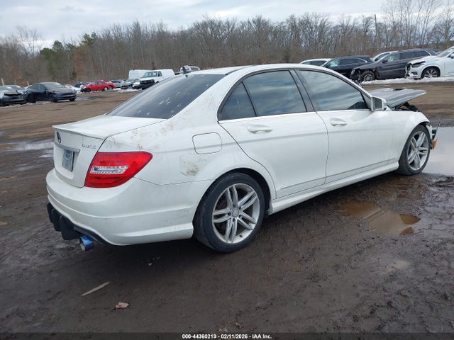 Продажа на аукционе авто 2012 Mercedes-benz C 300 Sport 4matic, vin: WDDGF8BB9CF872498, номер лота: 44360219