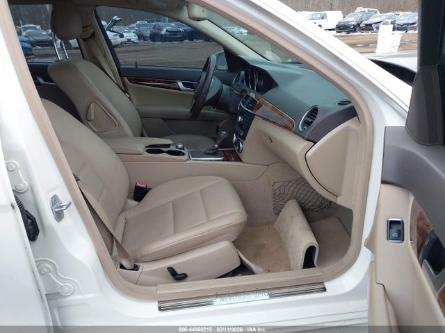 Продажа на аукционе авто 2012 Mercedes-benz C 300 Sport 4matic, vin: WDDGF8BB9CF872498, номер лота: 44360219
