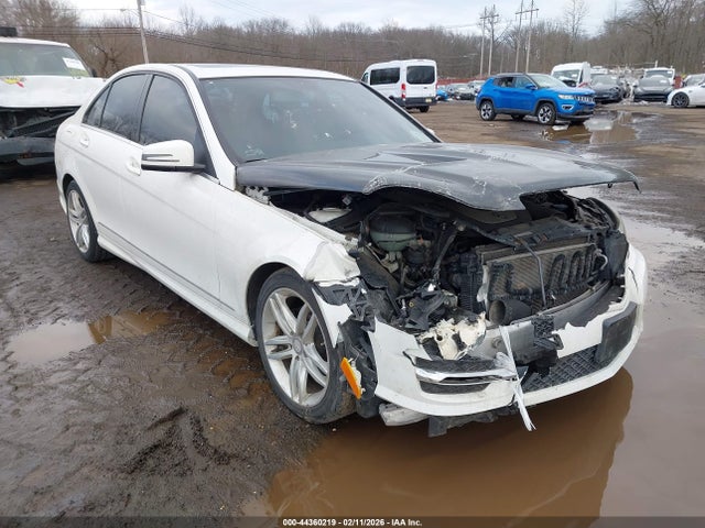 Продажа на аукционе авто 2012 Mercedes-benz C 300 Sport 4matic, vin: WDDGF8BB9CF872498, номер лота: 44360219