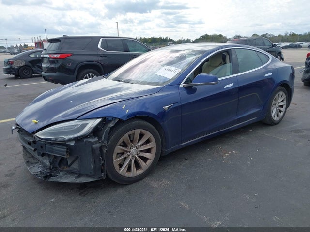 2017 TESLA MODEL S 5YJSA1E1XHF191050 Photo 1