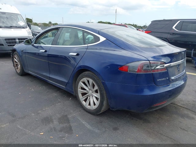 2017 TESLA MODEL S 5YJSA1E1XHF191050 Photo 2