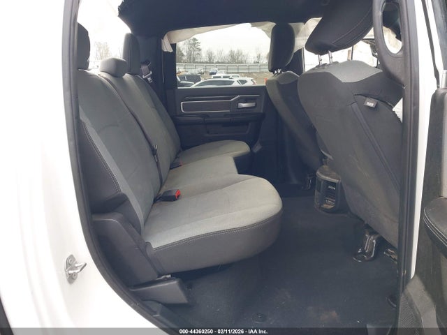 Продажа на аукционе авто 2021 Ram 2500 Big Horn  4x4 6'4 Box, vin: 3C6UR5DL9MG555367, номер лота: 44360250