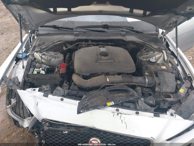 2017 JAGUAR XE SAJAD4BG7HA961082 Photo 9