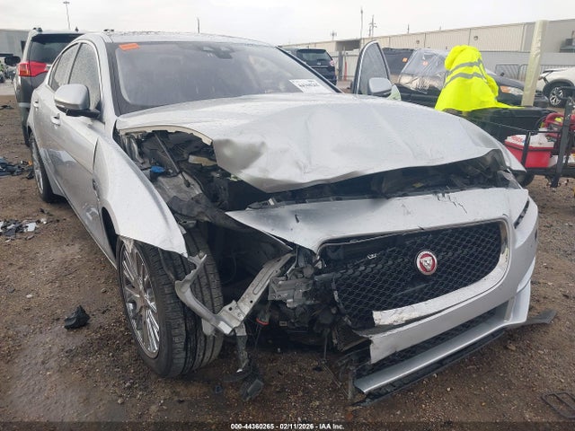 2017 JAGUAR XE SAJAD4BG7HA961082 Photo 5