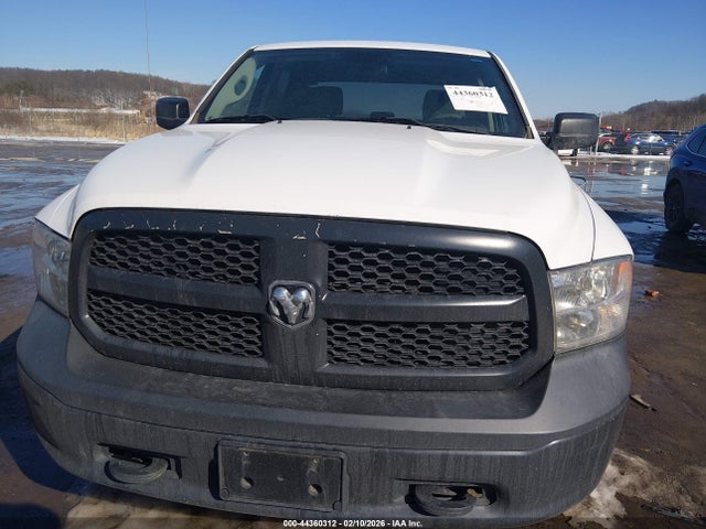 44360312 :رقم المزاد ، 1C6RR7KG9HS734692 vin ، 2017 Ram 1500 Tradesman  4x4 5'7 Box مزاد بيع