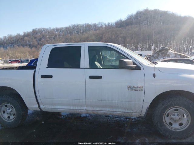 44360312 :رقم المزاد ، 1C6RR7KG9HS734692 vin ، 2017 Ram 1500 Tradesman  4x4 5'7 Box مزاد بيع