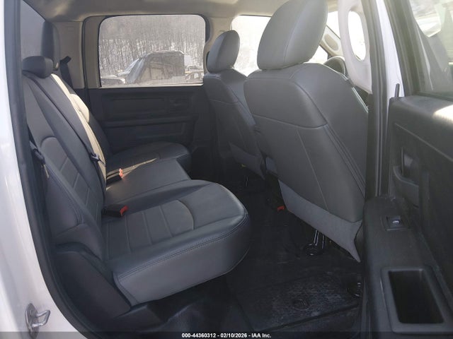 44360312 :رقم المزاد ، 1C6RR7KG9HS734692 vin ، 2017 Ram 1500 Tradesman  4x4 5'7 Box مزاد بيع