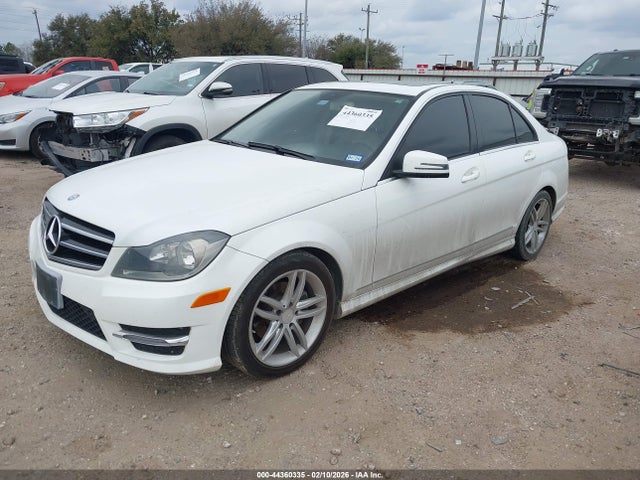Aukcja sprzedaży 2014 Mercedes-benz C 250 Sport, vin: WDDGF4HB2ER307835, numer aukcji: 44360335