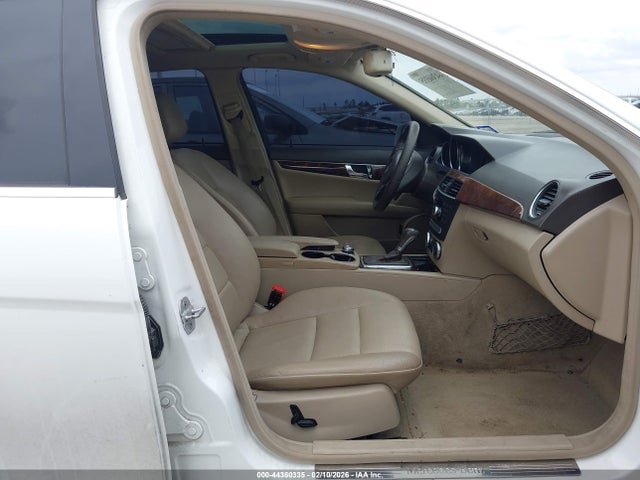 Aukcja sprzedaży 2014 Mercedes-benz C 250 Sport, vin: WDDGF4HB2ER307835, numer aukcji: 44360335