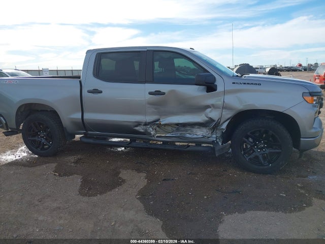 1GCPDBEK7PZ141503 Chevrolet Silverado 1500 4wd Short Bed Custom
