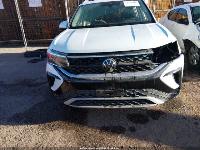 Продажа на аукционе авто 2023 Volkswagen Taos 1.5t Se, vin: 3VVUX7B26PM354554, номер лота: 44360410