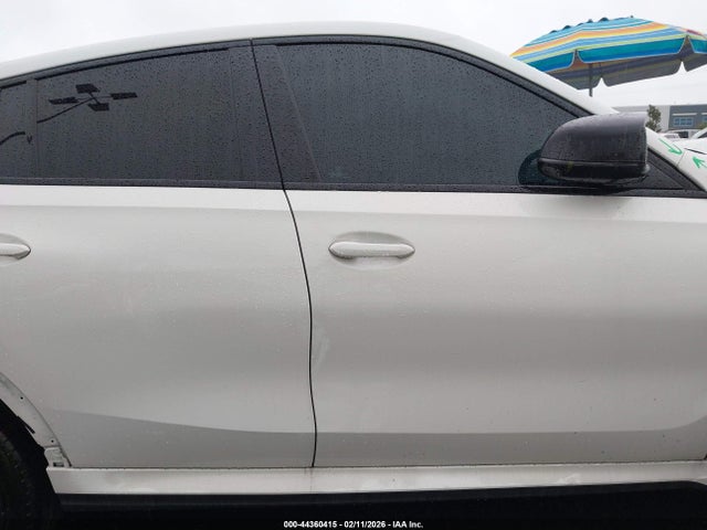 2026 Bmw X6 Xdrive40i მანქანა იყიდება აუქციონზე, vin: 5UX33EX06T9050293, აუქციონის ნომერი: 44360415