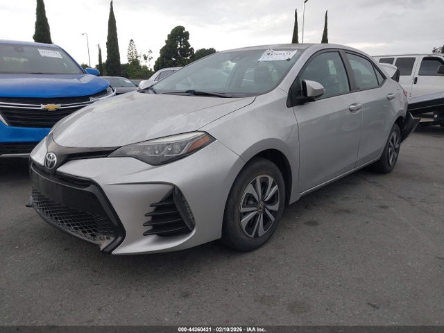 Toyota COROLLA SE 2017 5YFBURHEXHP689435 Image 2