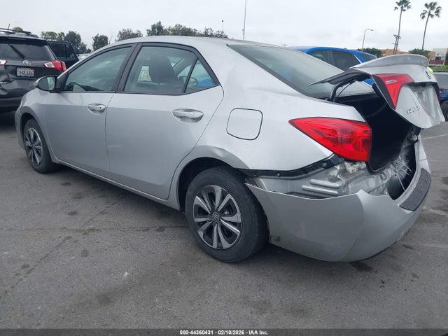 Toyota COROLLA SE 2017 5YFBURHEXHP689435 Image 3