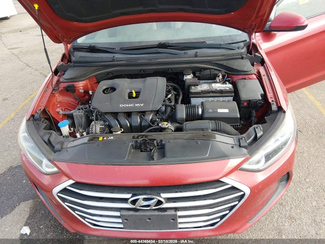 5NPD84LF3JH305109 Hyundai ELANTRA SEL