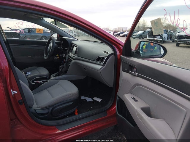5NPD84LF3JH305109 Hyundai ELANTRA SEL