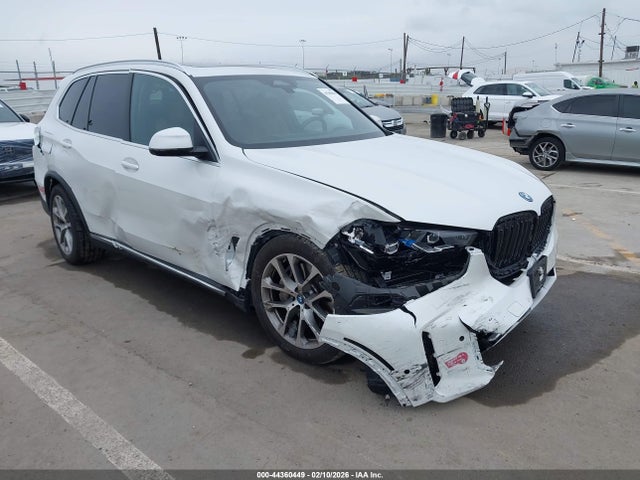 2025 BMW X5 PHEV 5UX43EU08S9X32020