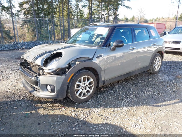 2018 MINI CLUBMAN WMWLN5C52J2E34302 Photo 1
