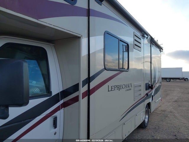Ford E-450 Cutaway 2019 1FDXE4FS8KDC06285 Image 10