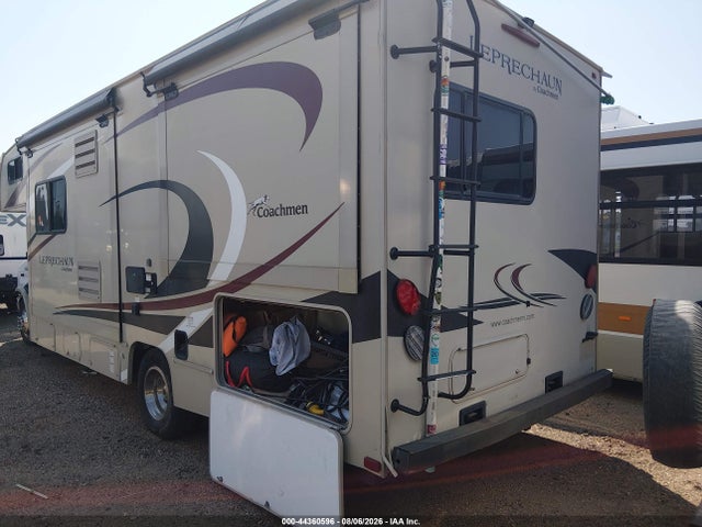 Ford E-450 Cutaway 2019 1FDXE4FS8KDC06285 Image 3