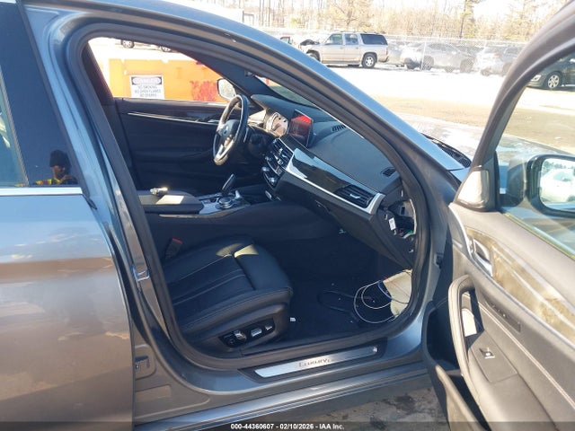WBAJE7C55KWW35427 BMW 540i Xdrive