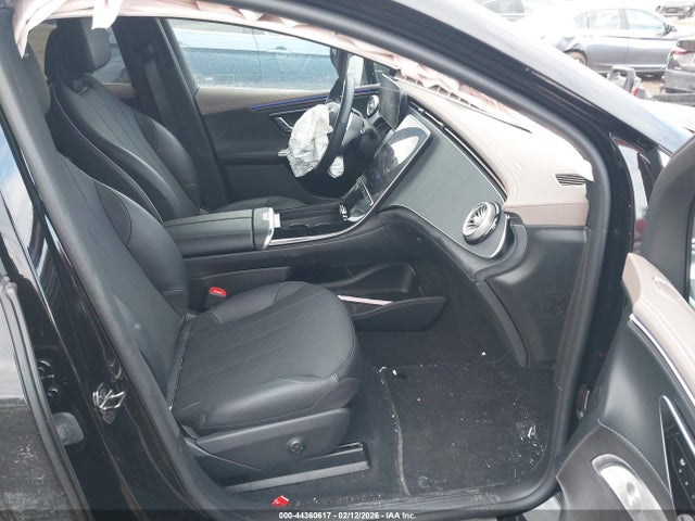 44360617 :رقم المزاد ، 4JGGM1CB3RA050173 vin ، 2024 Mercedes-benz Eqe 350 Suv 4matic مزاد بيع