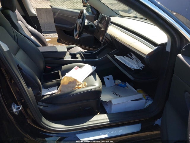 2018 TESLA MODEL 3 5YJ3E1EA1JF152233 Photo 4