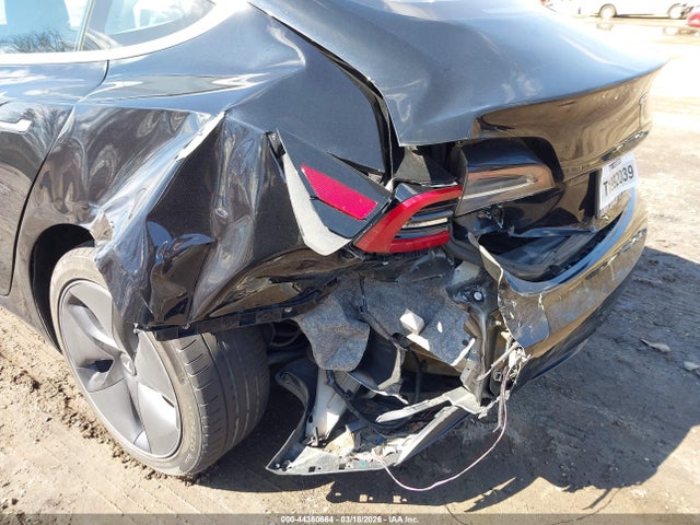 2018 TESLA MODEL 3 5YJ3E1EA1JF152233 Photo 5