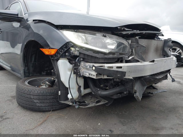 Honda CIVIC EX 2019 19XFC1F30KE215316 Image 18