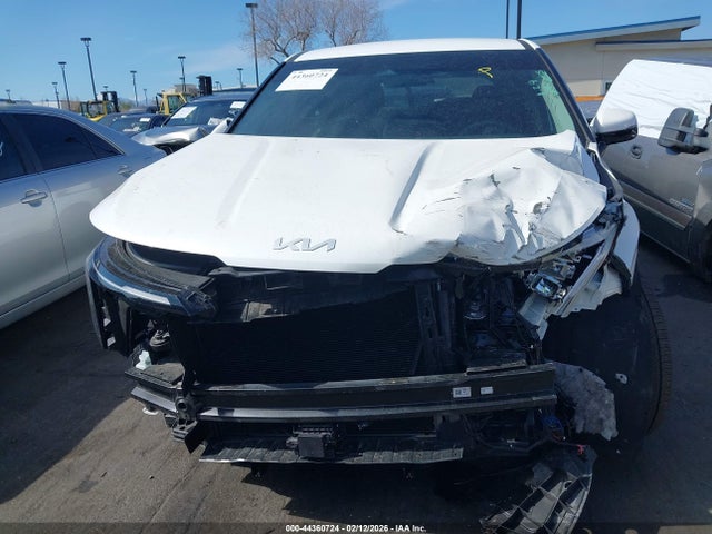 2025 Kia Carnival Mpv Lxs მანქანა იყიდება აუქციონზე, vin: KNDNB5K3XS6456981, აუქციონის ნომერი: 44360724