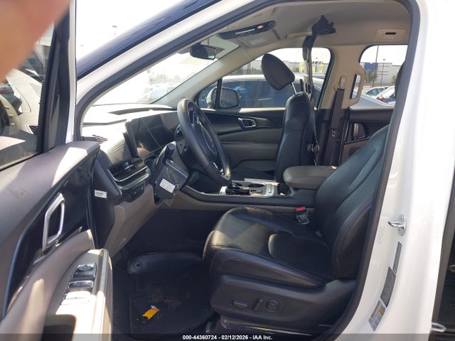 2025 Kia Carnival Mpv Lxs მანქანა იყიდება აუქციონზე, vin: KNDNB5K3XS6456981, აუქციონის ნომერი: 44360724