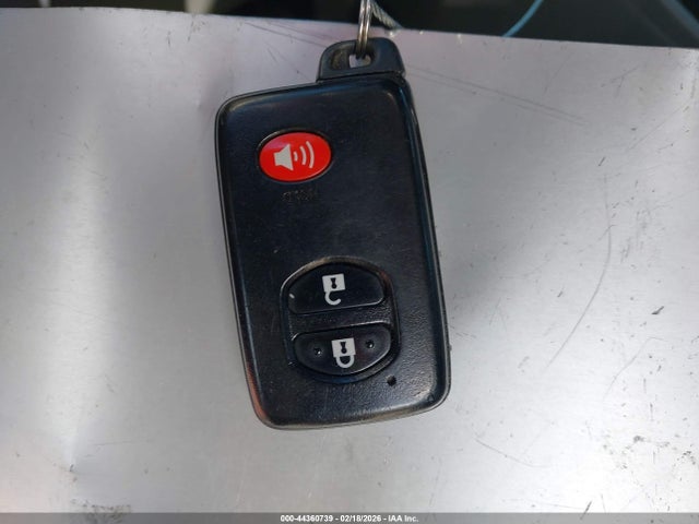 Toyota Prius V Three 2014 JTDZN3EU0E3334668 Image 11