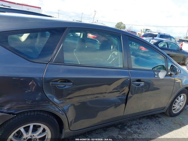 Toyota Prius V Three 2014 JTDZN3EU0E3334668 Image 13