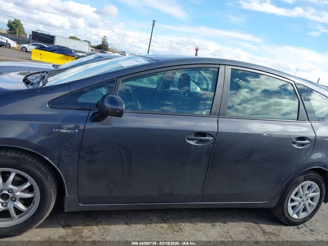 Toyota Prius V Three 2014 JTDZN3EU0E3334668 Image 14