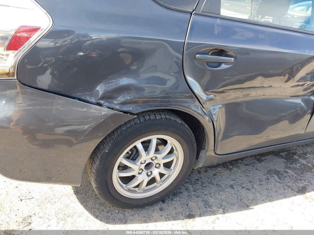 Toyota Prius V Three 2014 JTDZN3EU0E3334668 Image 6