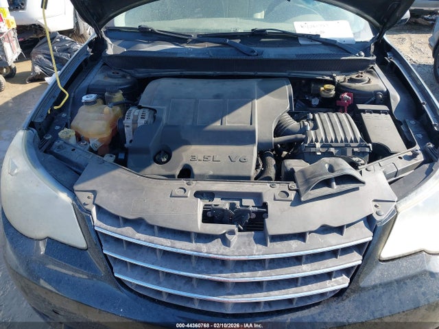 2010 Chrysler Sebring Limited მანქანა იყიდება აუქციონზე, vin: 1C3CC5FV4AN158645, აუქციონის ნომერი: 44360768