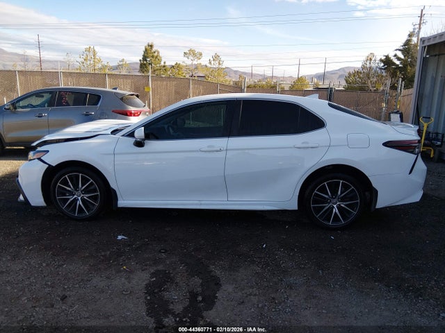 4T1G11BK8PU098340 Toyota Camry Se Awd