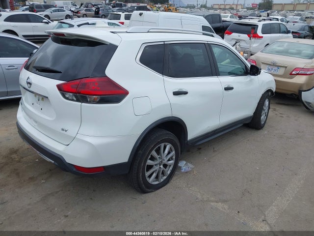 Продаж на аукціоні авто 2018 Nissan Rogue Sv, vin: KNMAT2MT6JP570928, номер лоту: 44360819