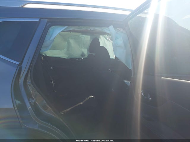 Продажа на аукционе авто 2019 Nissan Rogue S, vin: 5N1AT2MT8KC713012, номер лота: 44360837