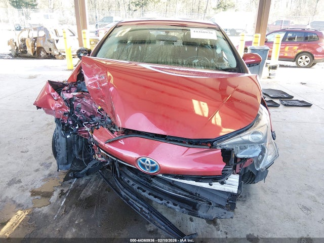 Toyota Prius Two 2016 JTDKBRFU6G3505454 Image 13