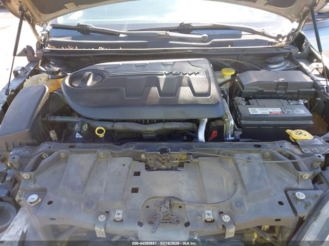 44360951 :رقم المزاد ، 1C3CCCAG3GN121477 vin ، 2016 Chrysler 200 Limited مزاد بيع