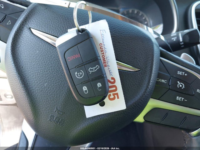 44360951 :رقم المزاد ، 1C3CCCAG3GN121477 vin ، 2016 Chrysler 200 Limited مزاد بيع