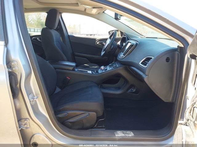 44360951 :رقم المزاد ، 1C3CCCAG3GN121477 vin ، 2016 Chrysler 200 Limited مزاد بيع