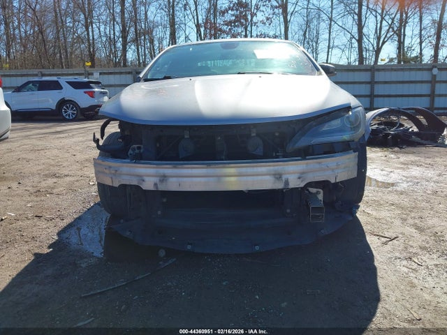 44360951 :رقم المزاد ، 1C3CCCAG3GN121477 vin ، 2016 Chrysler 200 Limited مزاد بيع