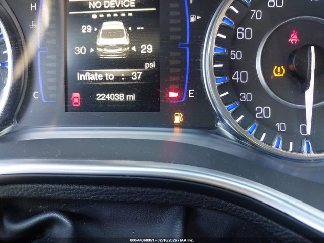 44360951 :رقم المزاد ، 1C3CCCAG3GN121477 vin ، 2016 Chrysler 200 Limited مزاد بيع